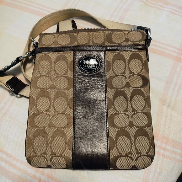 Coach "Legacy Signature Stripe Swingpack" Crossbody Bag Khaki Brown Purse! - Picture 11 of 11